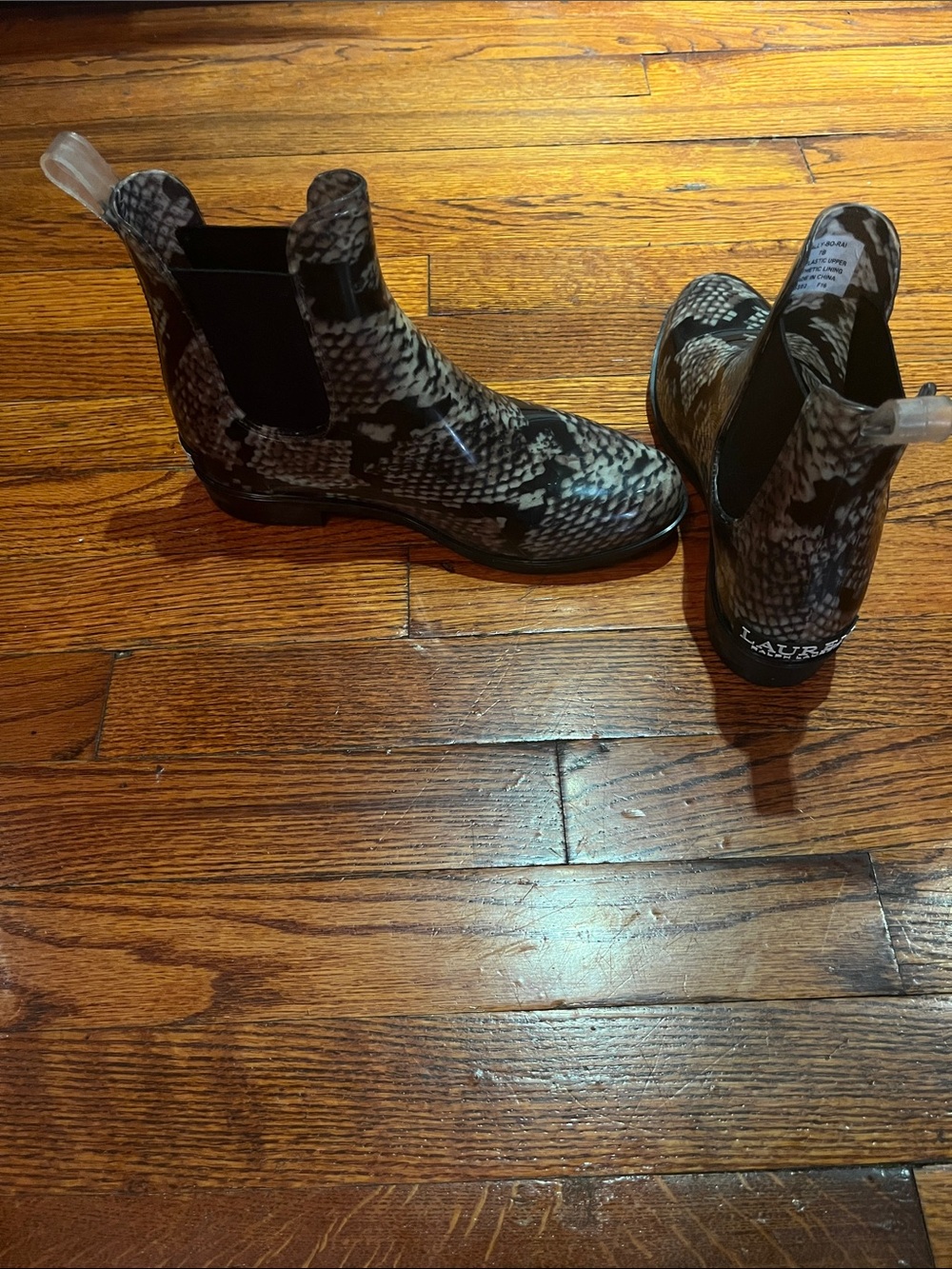 LAUREN Ralph Lauren | Tally Snake Print Chelsea Rain Boots | Women’s 7